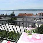 Josko Gore With Balcony And Sea View تْسْغيكفانِتْسا