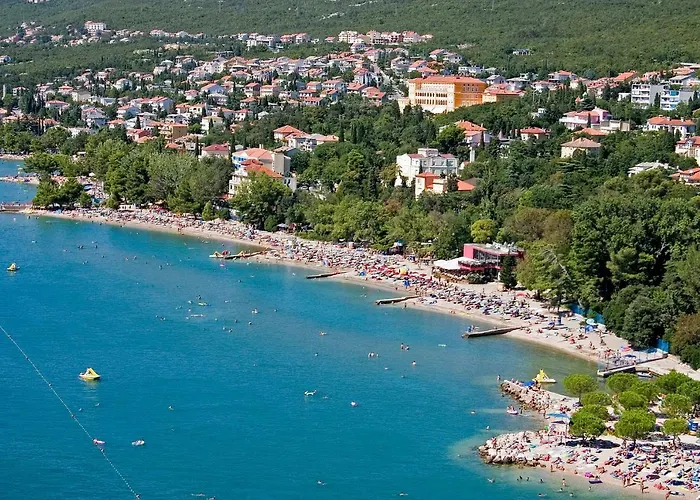 Josko Gore With Balcony And Sea View Apartamento Crikvenica
